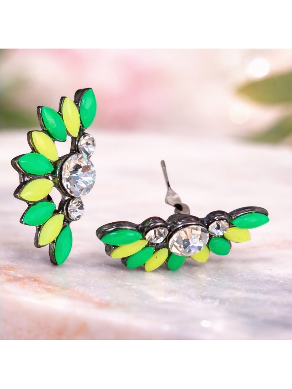NWOT Amrita Singh Earrings